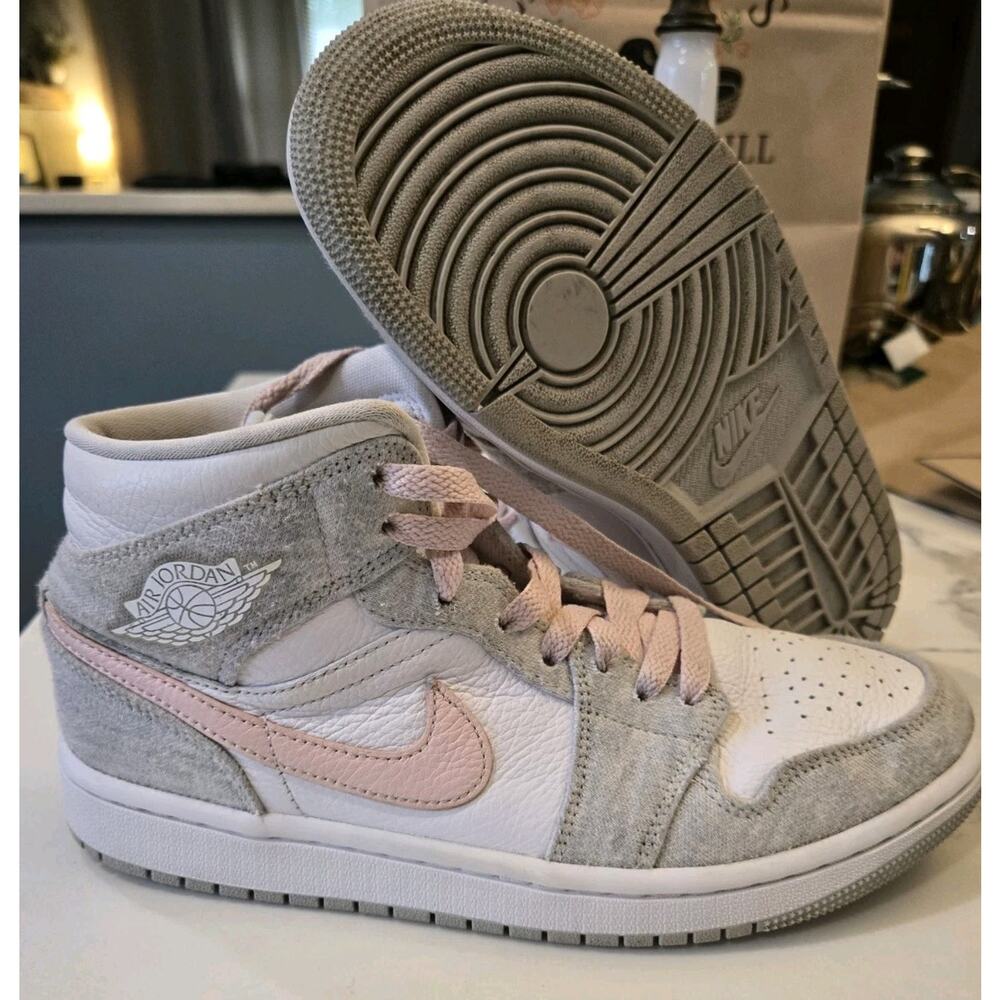 Nike Air Jordan 1 Mid SE ' Light Iron Ore' (WMNS) DN4045-001 Women's US 8.5
